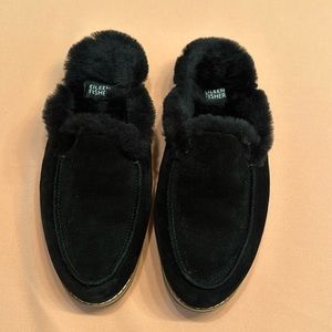 New Eileen Fisher suede shoes. Size 7 1/2. Black.